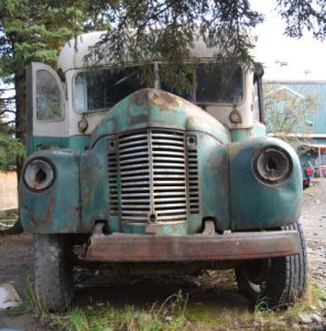 Elke-Brosin-Fairwell-Travel-Alaska-Reisen-Into-The-Wild-Bus-Fairbanks